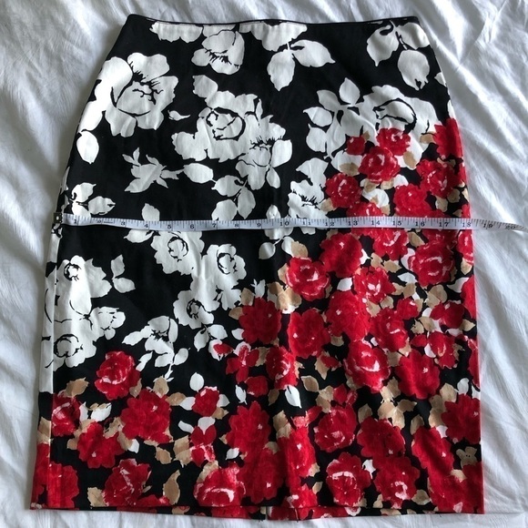 𝅺RICKI’S Floral Cotton Pencil Skirt - Picture 6 of 11